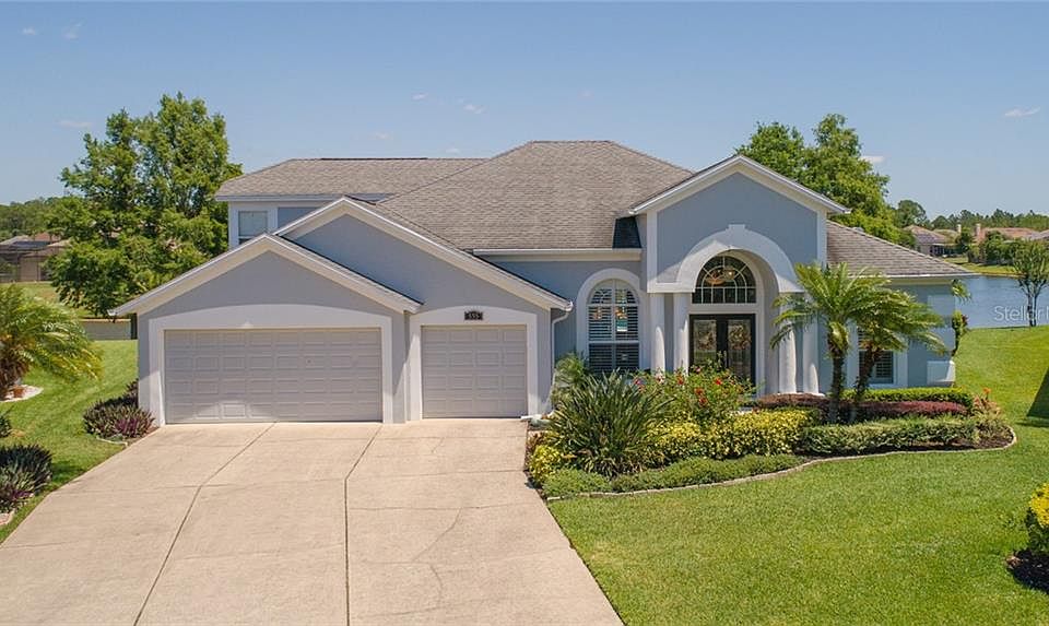 1st image of 555 Lakehaven Cir