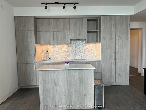 1 Yorkville Ave Photo 1