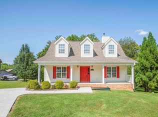 1310 Apache Ct, Maryville, TN 37801