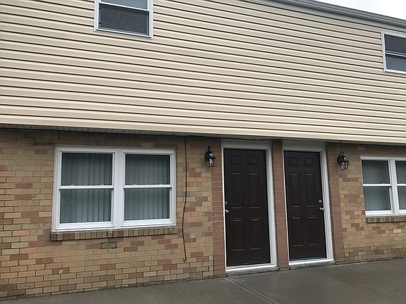 NEW WINDOWS/DOOR/ROOF AND SIDING!