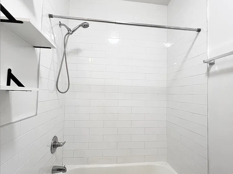 644 Wilson Ave #1 — Photo 12