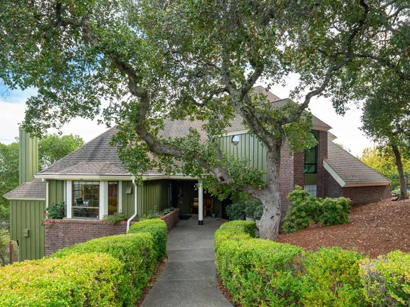 70 Atherton Oaks Drive, Novato, CA 94945