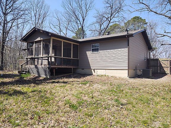 5th image of 99 Westbury Dr