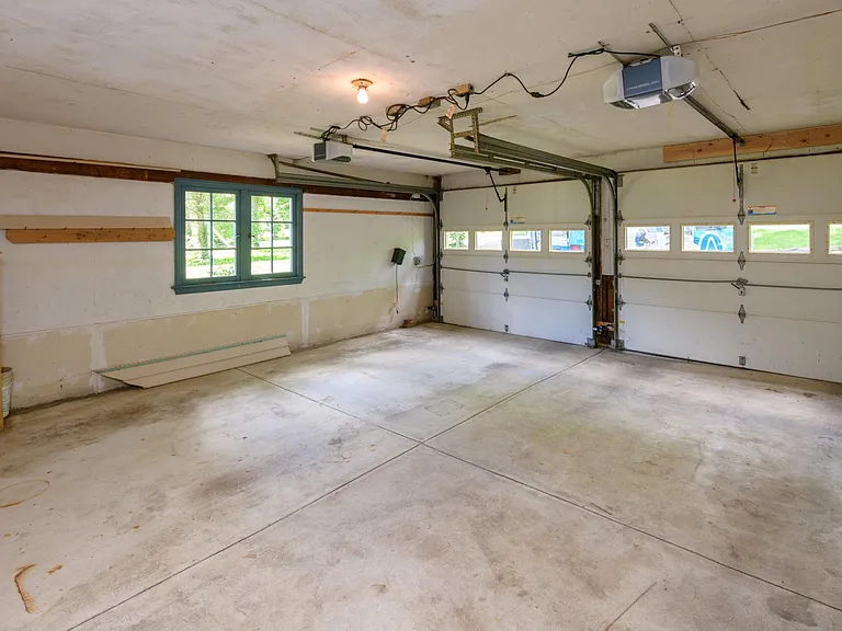 100 Pine Tree Rd — Photo 14