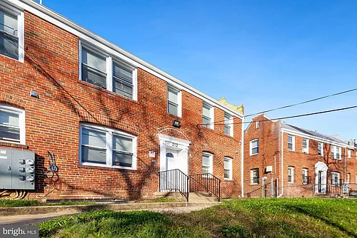 212 Orange St SE #2 Photo 1