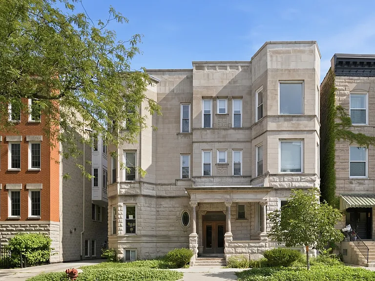 626 W Buckingham Pl #1E — Photo 1