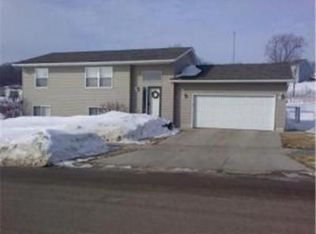 2795 Rose Dr SE, Rochester, MN 55904