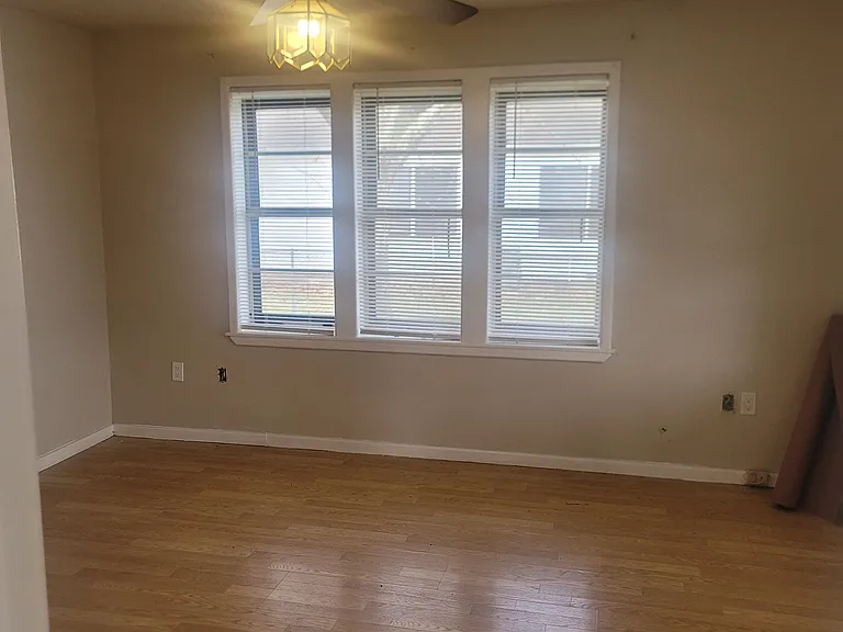 3208 Leeds St — Photo 10