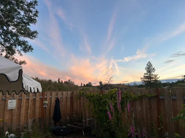451 SW Rose Ave, Dallas, OR 97338