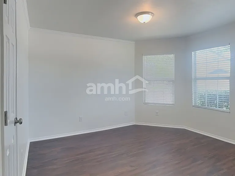 9921 Thomas Jefferson Dr — Photo 20