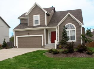 11981 S Troost St, Olathe, KS 66061