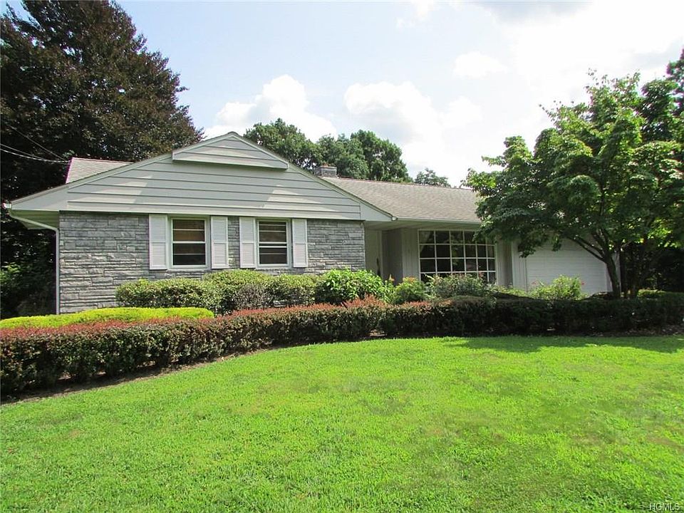 1st image of 3 Idlewild Park Dr