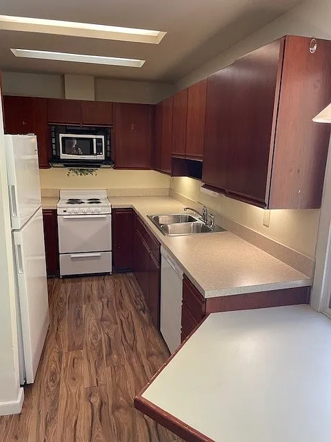 2 bed, 1260 sqft, $1,950 — Photo 2