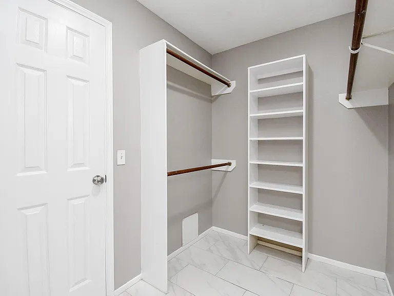 6318 Faulkner Ridge Dr — Photo 23
