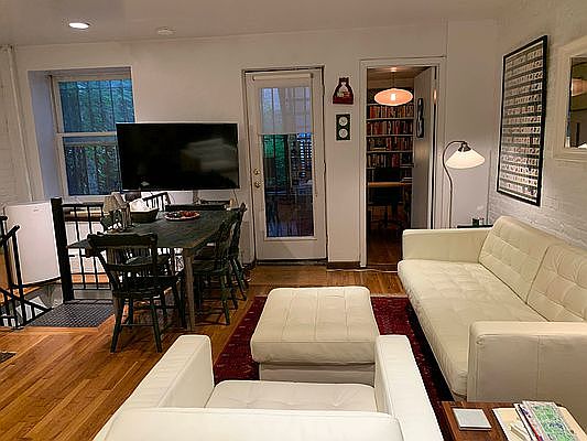 3rd image of 121 W 92nd St