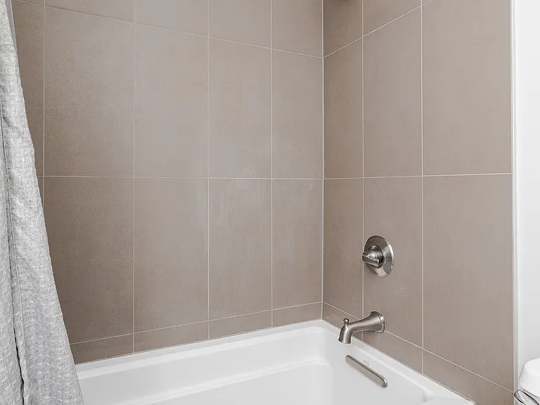 8442 Hawksridge Dr SE — Photo 25