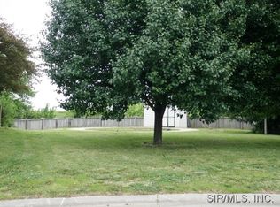 1500 Progress Ln, Belleville, IL 62221