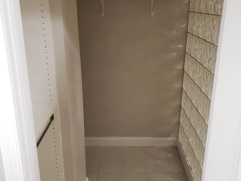 Walk-in closet