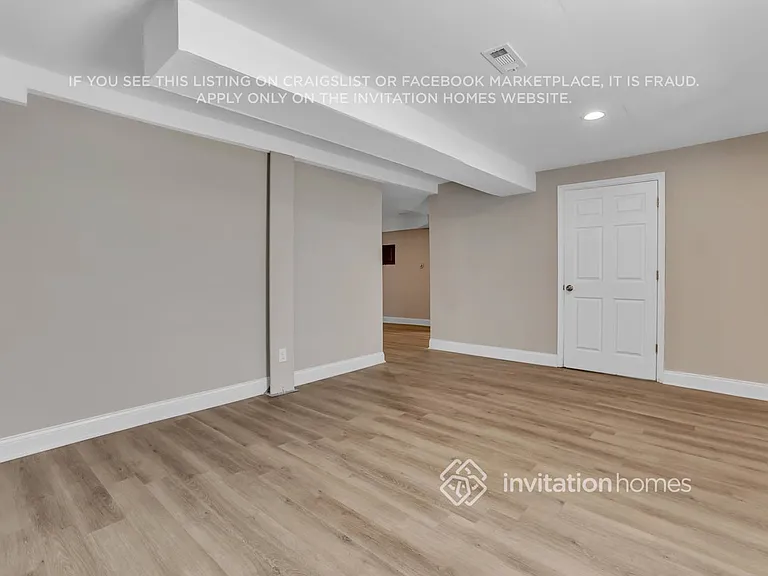 3742 Saddle Ridge Dr — Photo 20