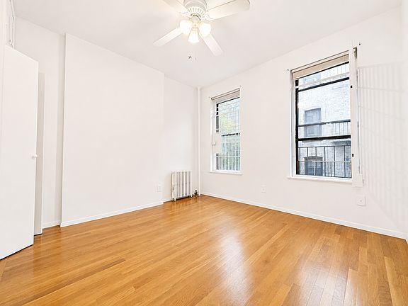 3rd image of 349 W 45th St APT 2RW