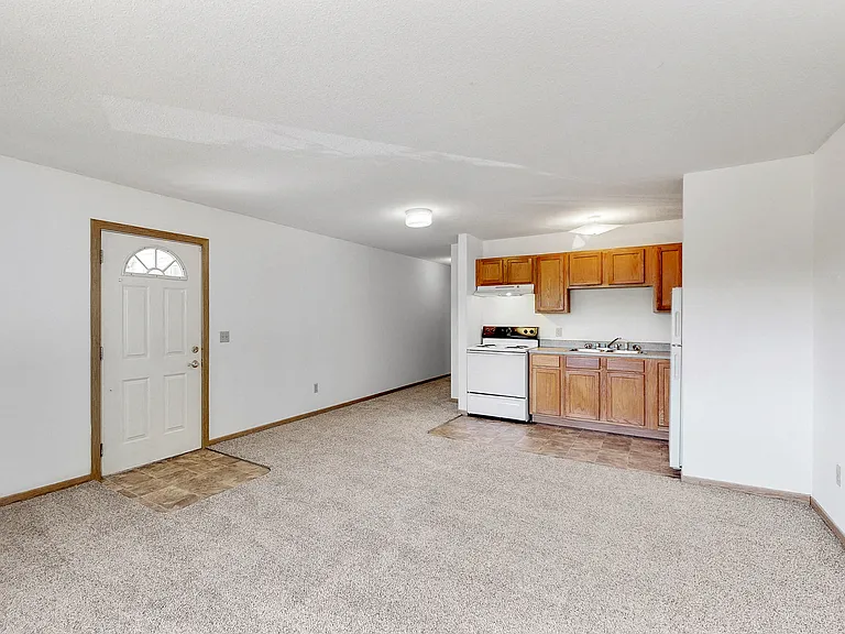 Ashford Apartments — Photo 46