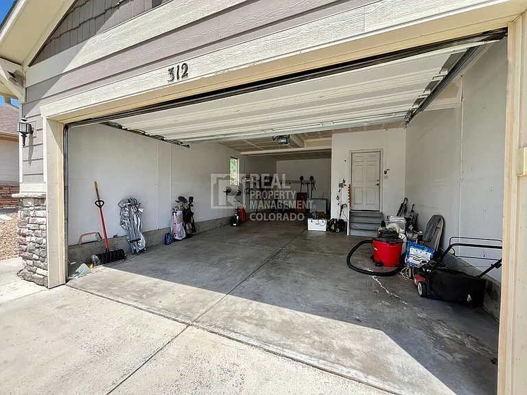 312 Cade St — Photo 16