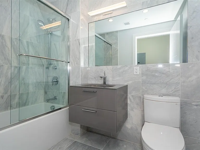 906 E 2nd St #210 — Photo 11