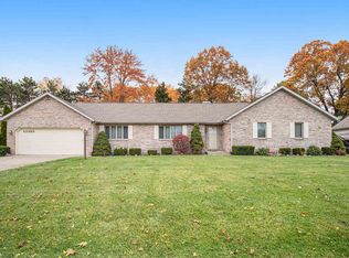 25563 Fawn Ridge Dr, South Bend, IN 46619