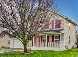 692 Jessica Cir, Fowlerville, MI 48836