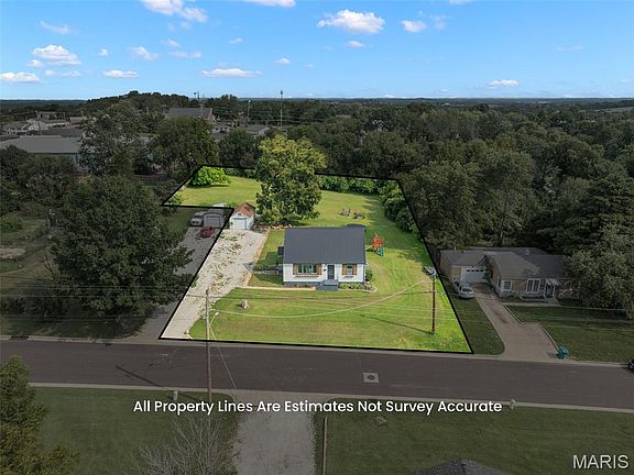 2nd image of 1165 Moselle Rd