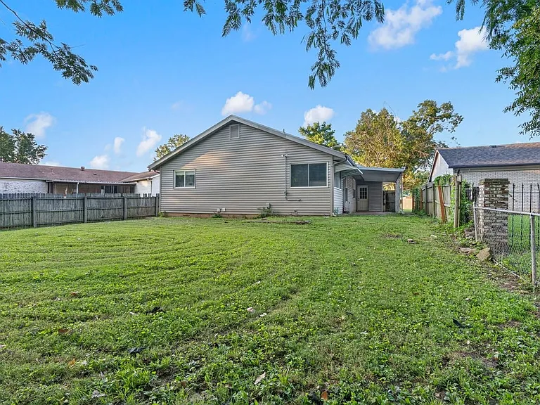 3444 Woodpath Dr — Photo 23