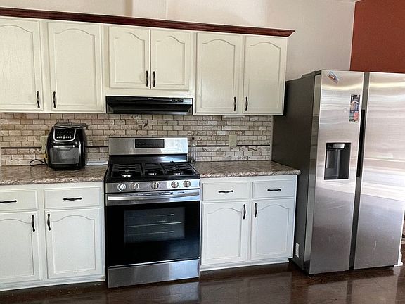 3rd image of 3323 Seminole Dr
