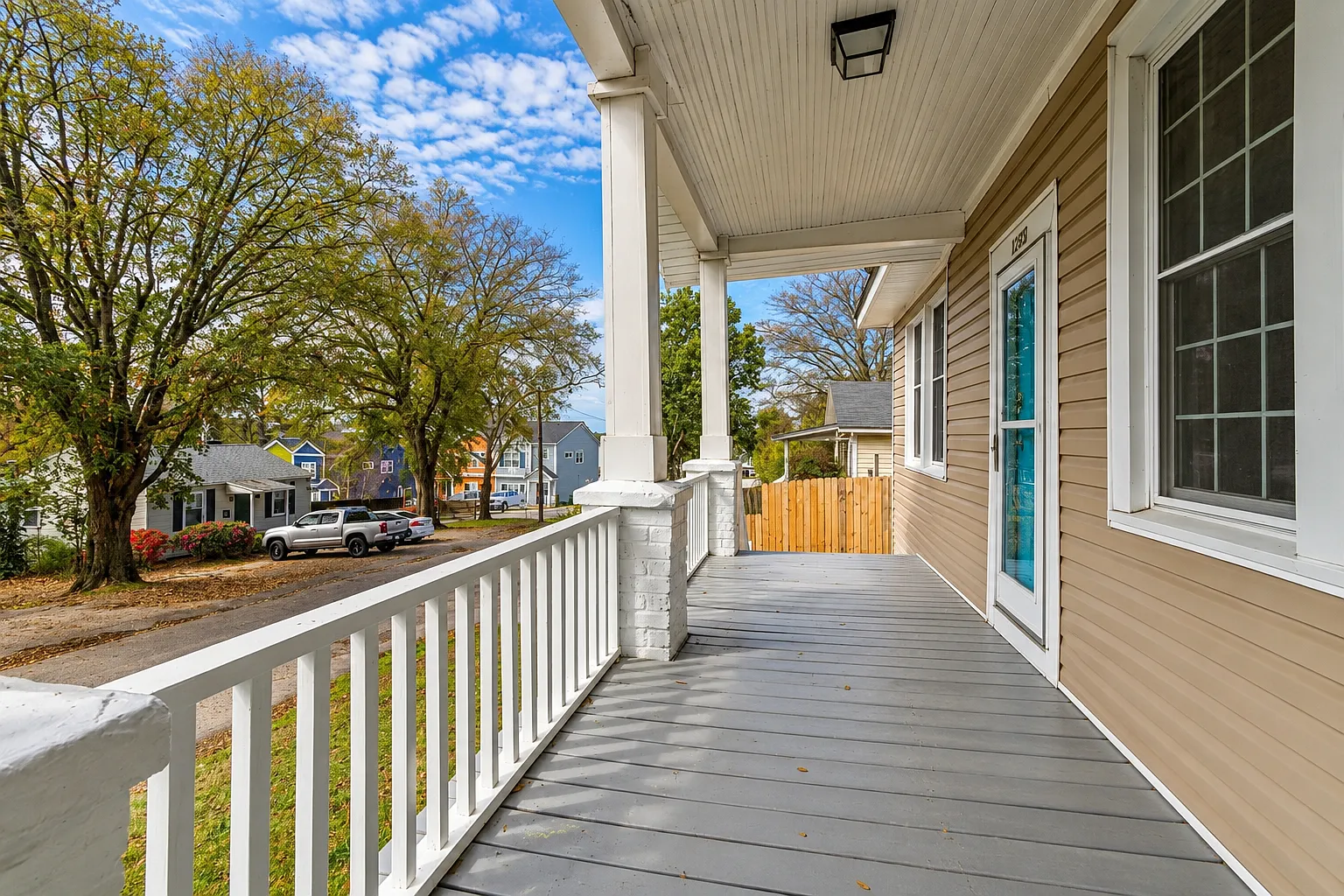 2 bed, 1070 sqft, $2,400 — Photo 3