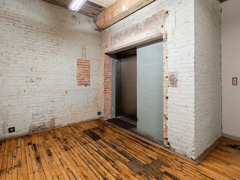 Rock Street Lofts — Photo 11