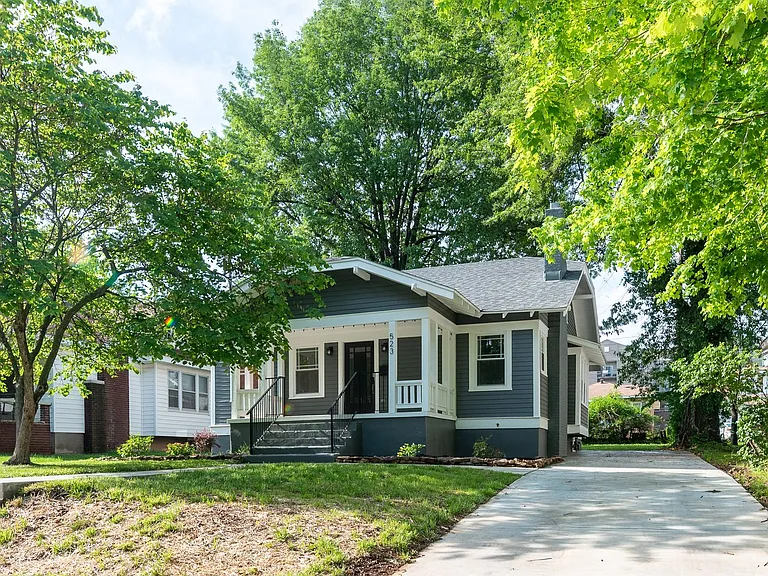 523 E Normal St — Photo 1