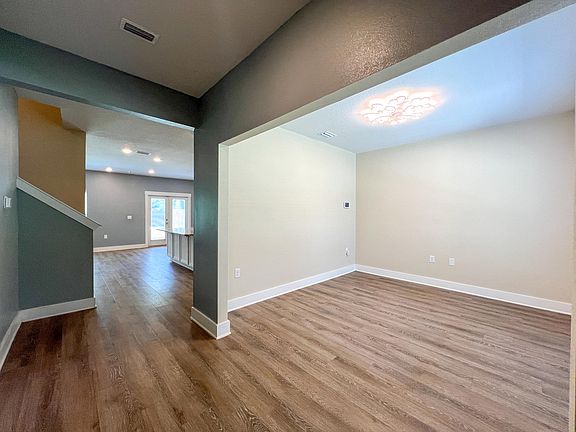 4th image of 5709 Danbury Blvd