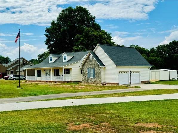 118 Glenaire Rd, Anderson, SC 29626