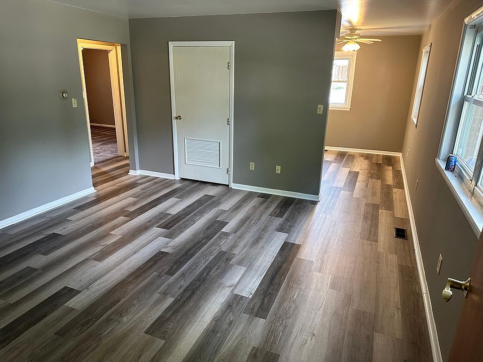 1st image of 105 Jefferson St #104