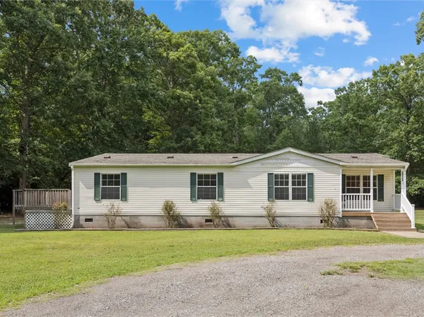 6925 Deer Stand Dr, Gloucester, VA 23061