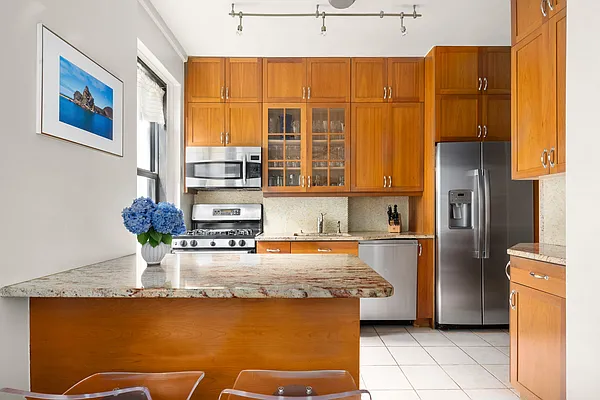 Sold by Compass | media 8