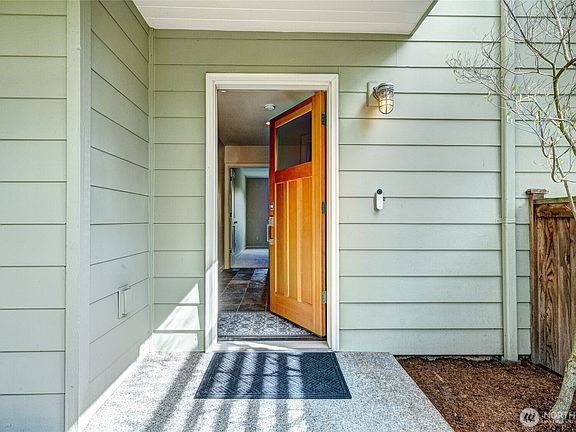 5th image of 738 N 185th Street