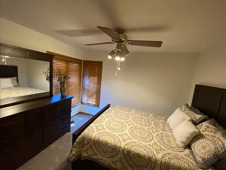 2517 N Claiborn Cir — Photo 8