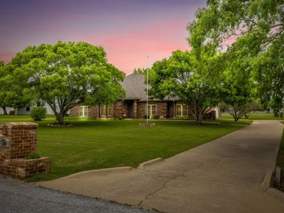 6100 Autumn Breeze Cir, Fort Worth, TX, 76140