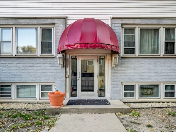 9511 Kelvin Ln APT 2226, Schiller Park, IL 60176
