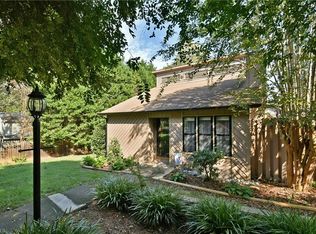 1920 Stonewood Dr, Winston Salem, NC 27103