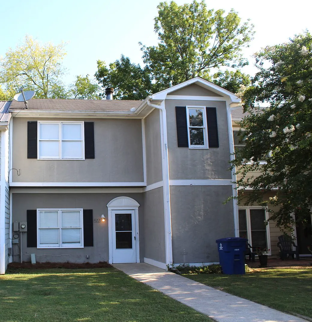 2 bed, 1.5 bath townhome in Helena with fenced yard — Photo 1