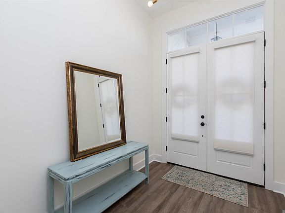 2nd image of 10045 Clarks Ferry