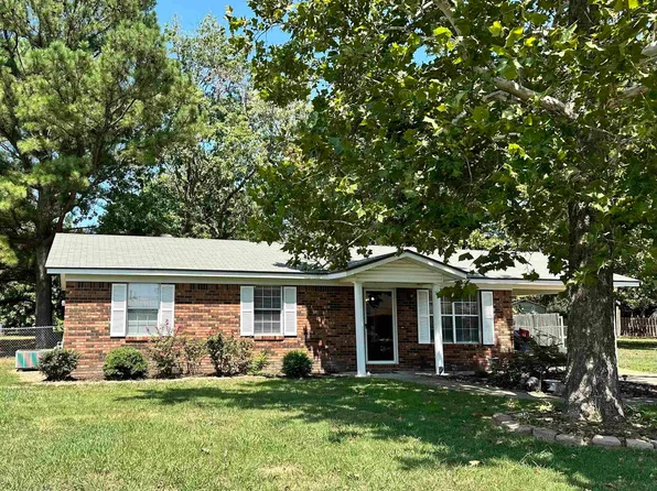 308 Carson St, Bono, AR 72416