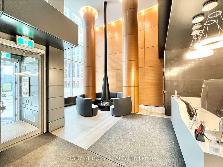 68 Shuter St NE #2711 — Photo 4
