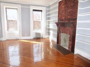 17 Cambridge Pl #2, Brooklyn, NY 11238